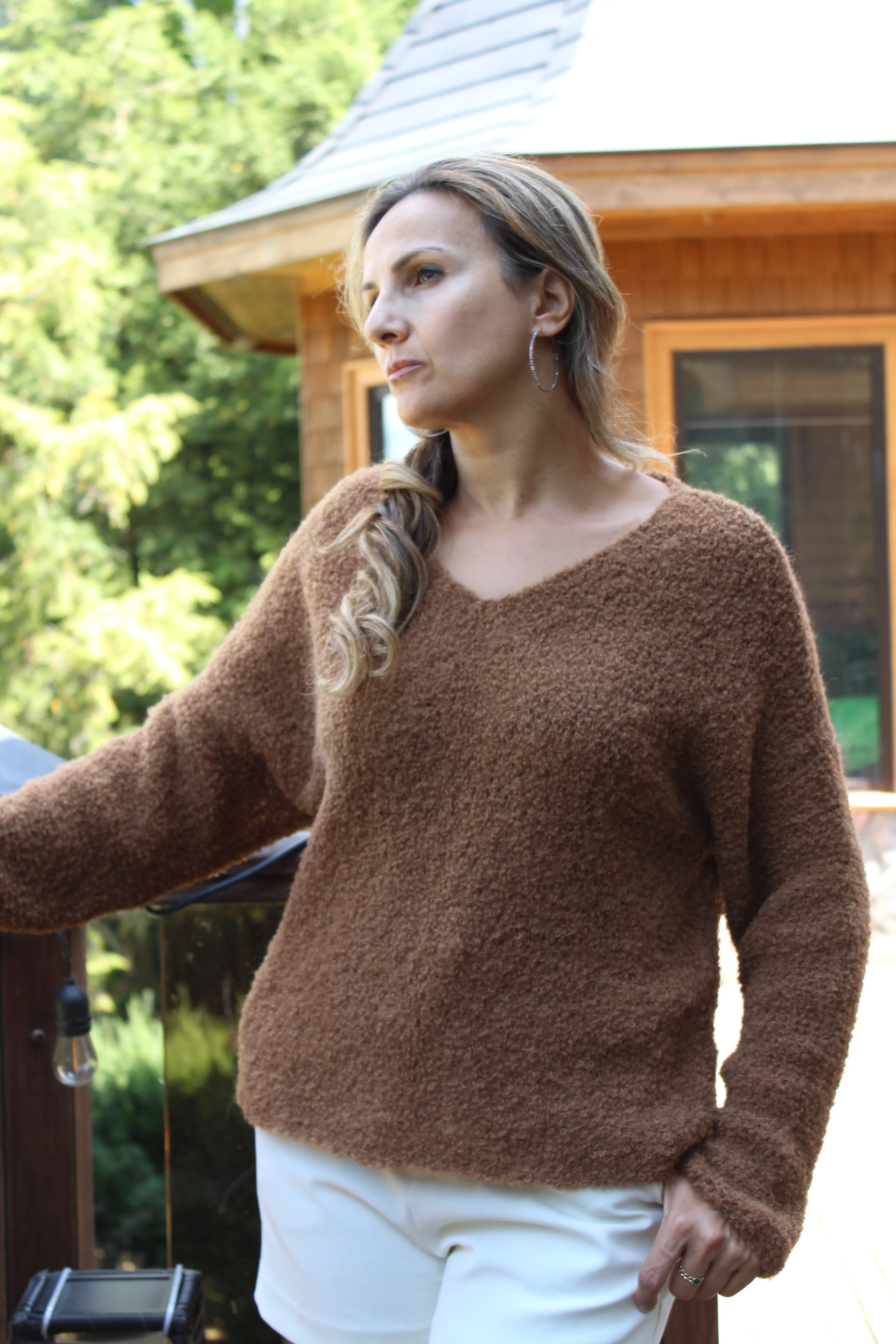 Alpaca wool hand knit sweater pullover.