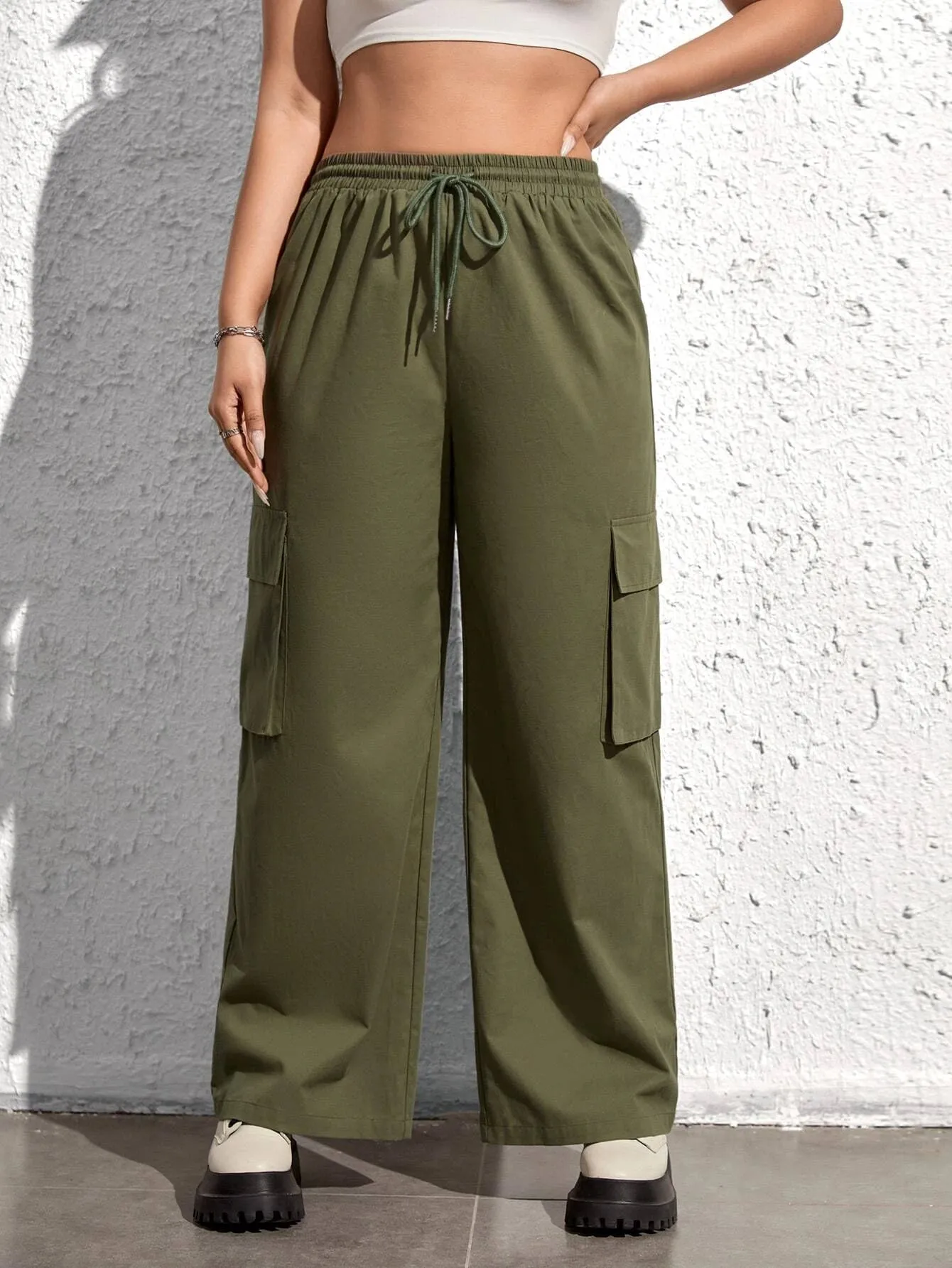 Casual Flap Pocket Side Drawstring Waist Cargo Pants