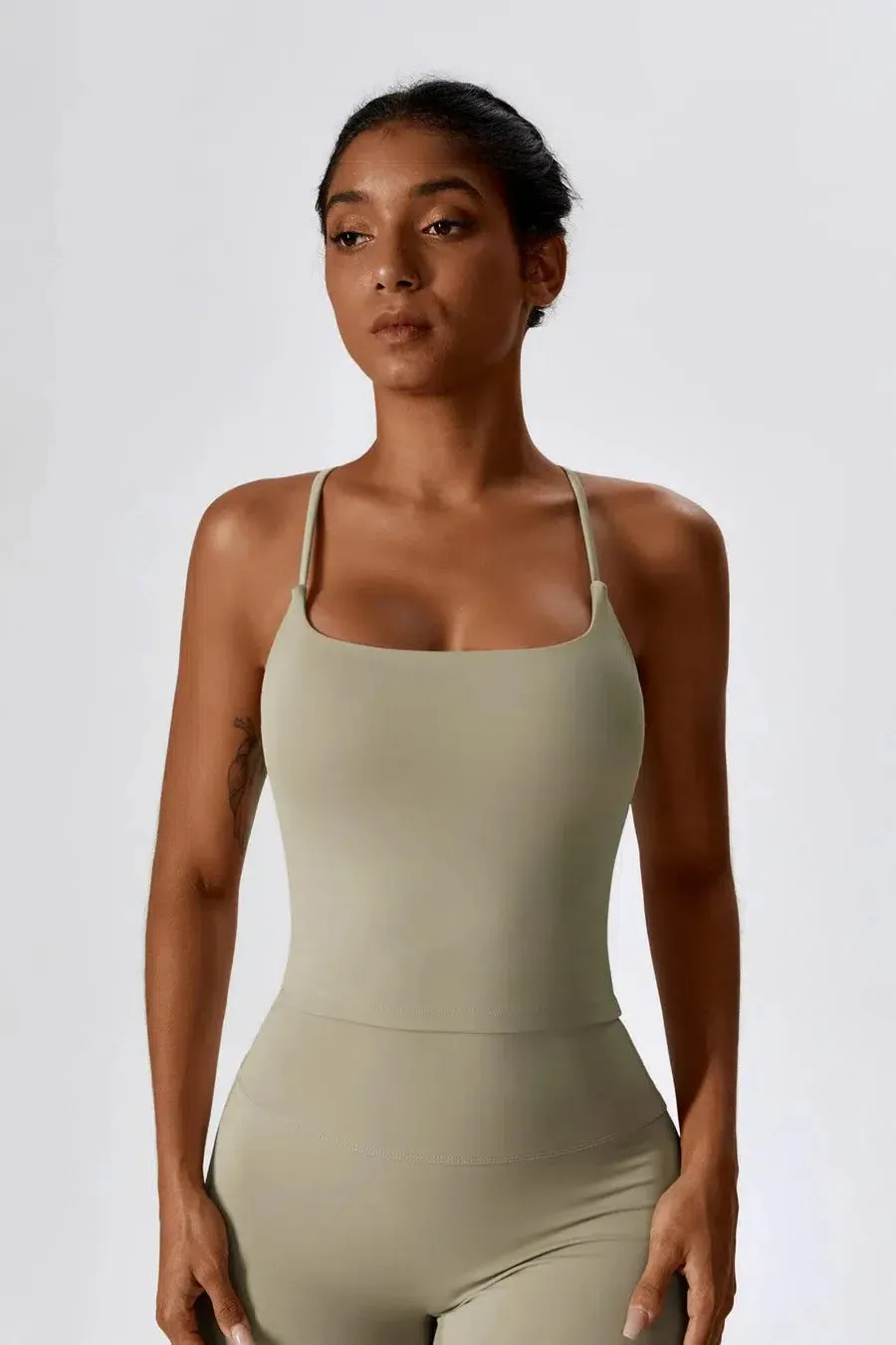 Danica – Scoop neckline – Quick-drying active top