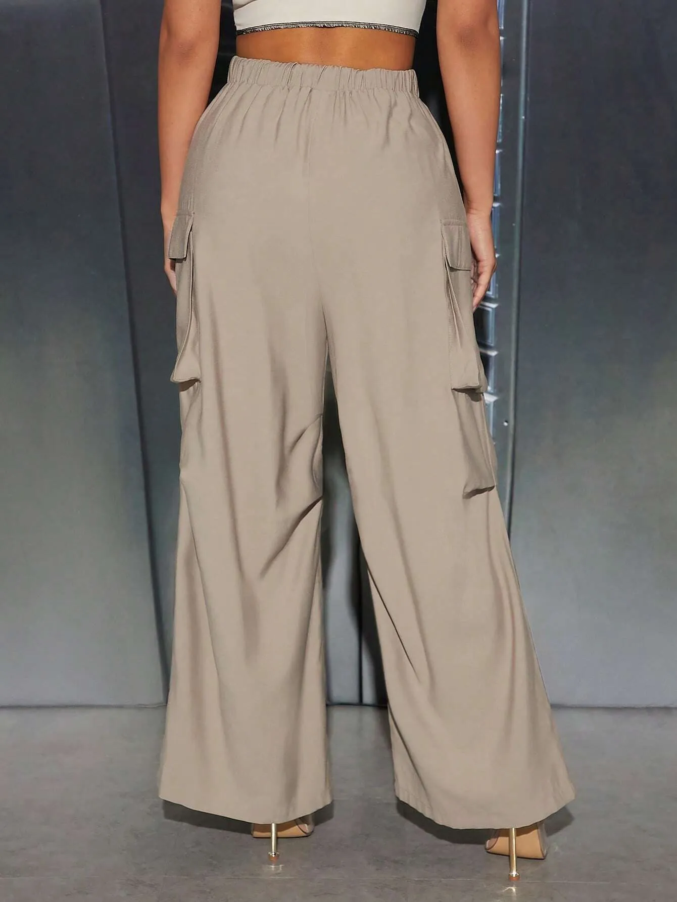 Elastic Waist Loose Fit Pocket Pants