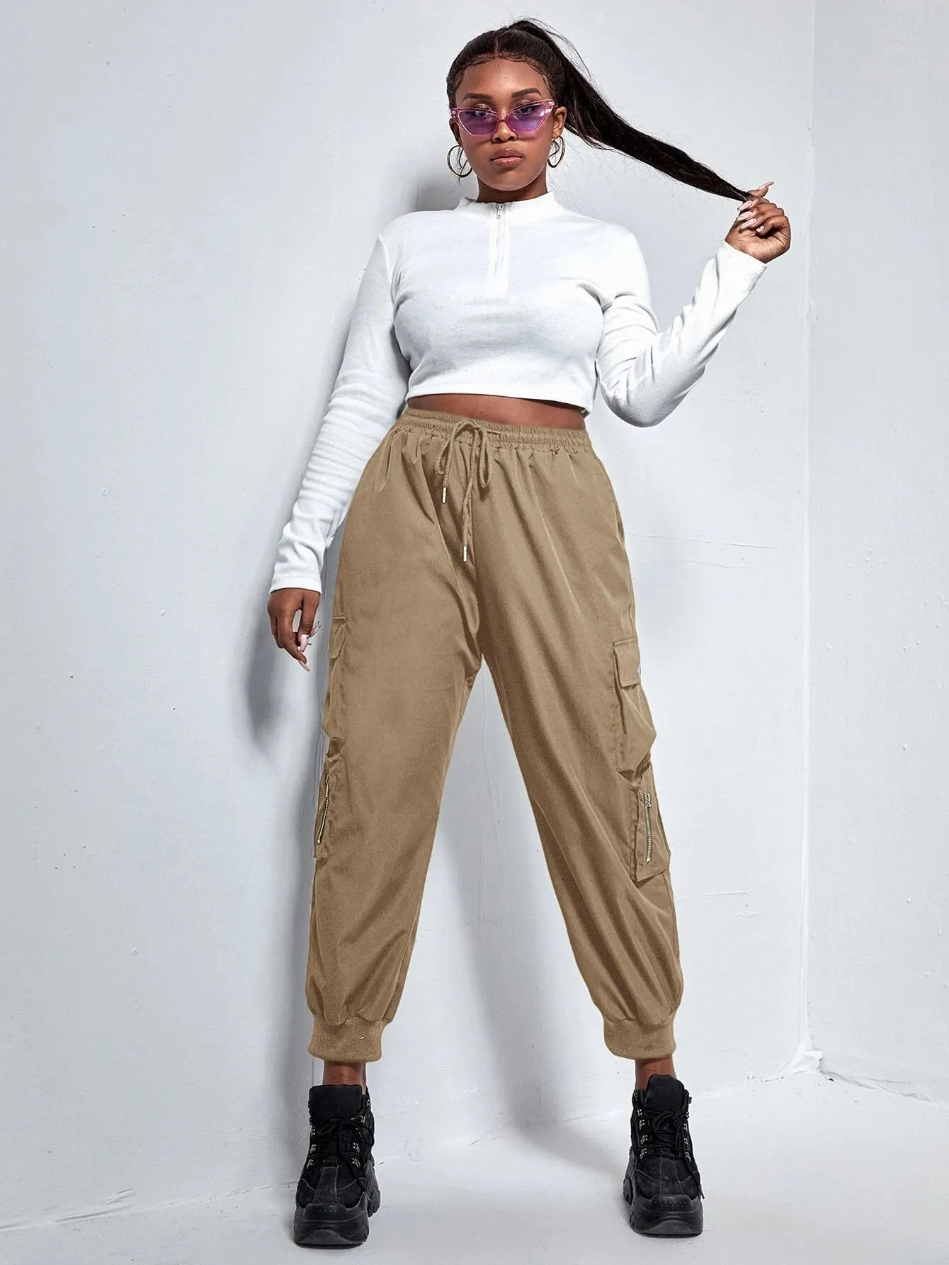 Flap Pocket Drawstring Cropped Cargo Pants