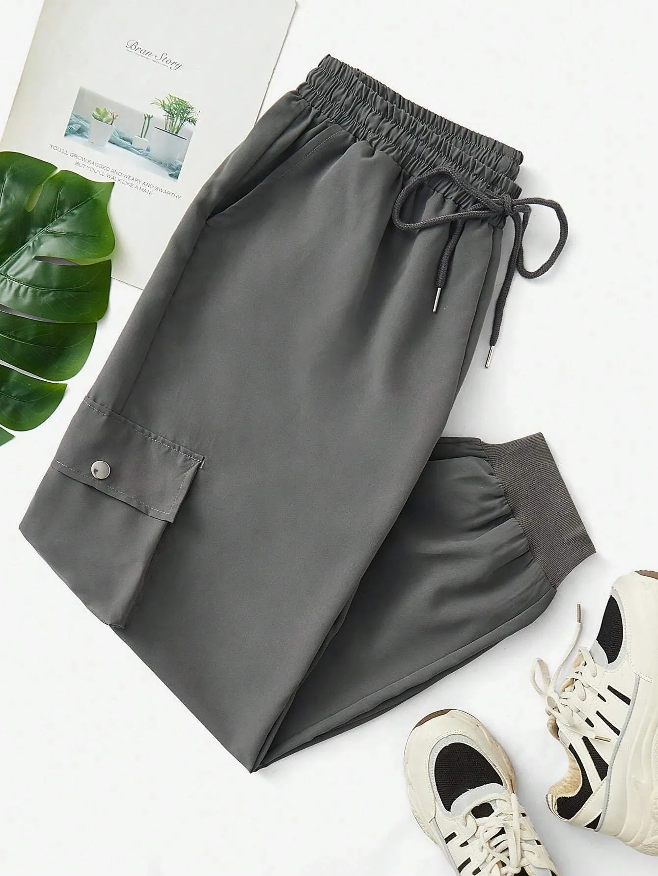 Flap Pocket Drawstring Cropped Cargo Pants