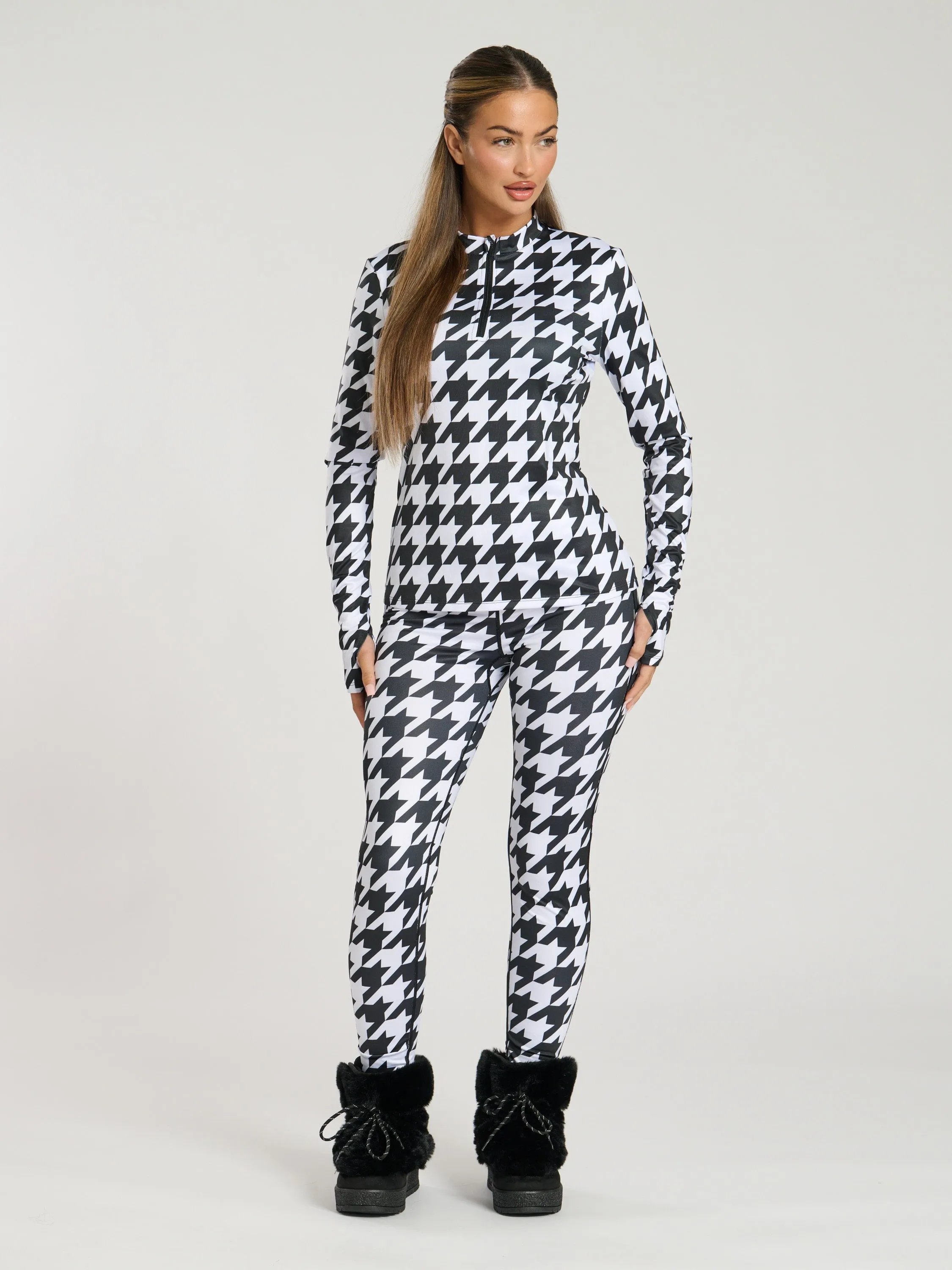 The 'Alpine' legging in monochrome houndstooth