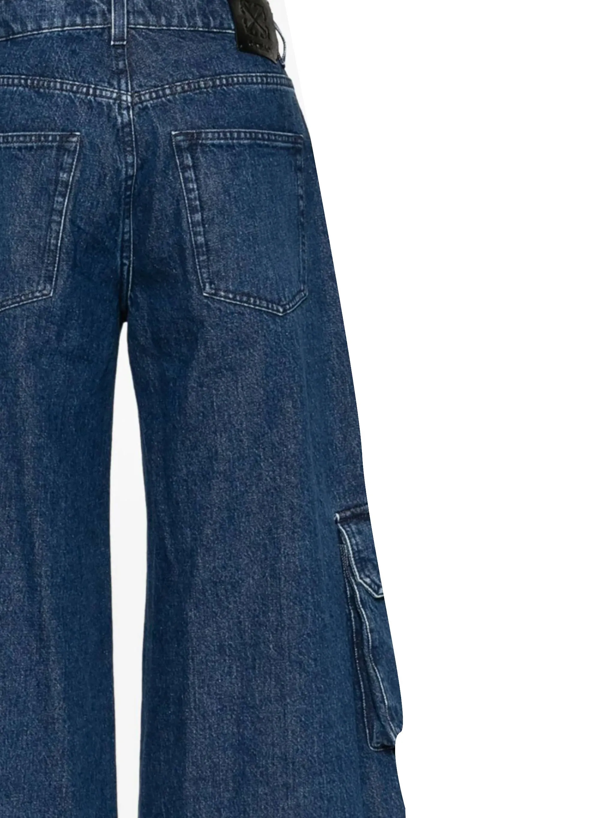 wide-leg cargo jeans